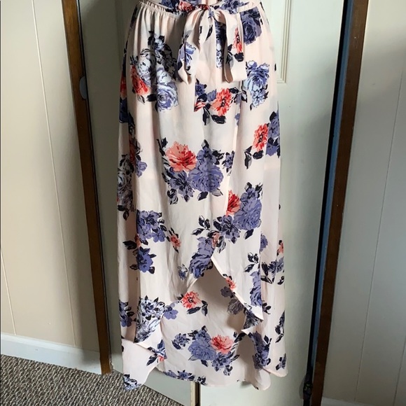 Candie’s Floral Romper w/ High-low Skirt NWT - Picture 2 of 7